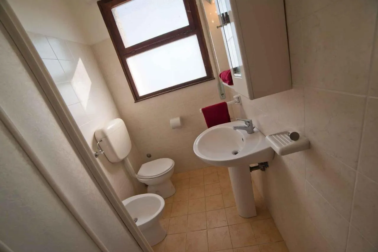 Apartments In Rosolina Mare 24914 Италия